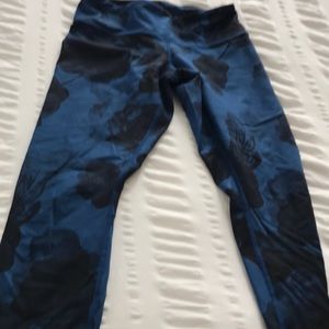 lululemon crop pant size 4